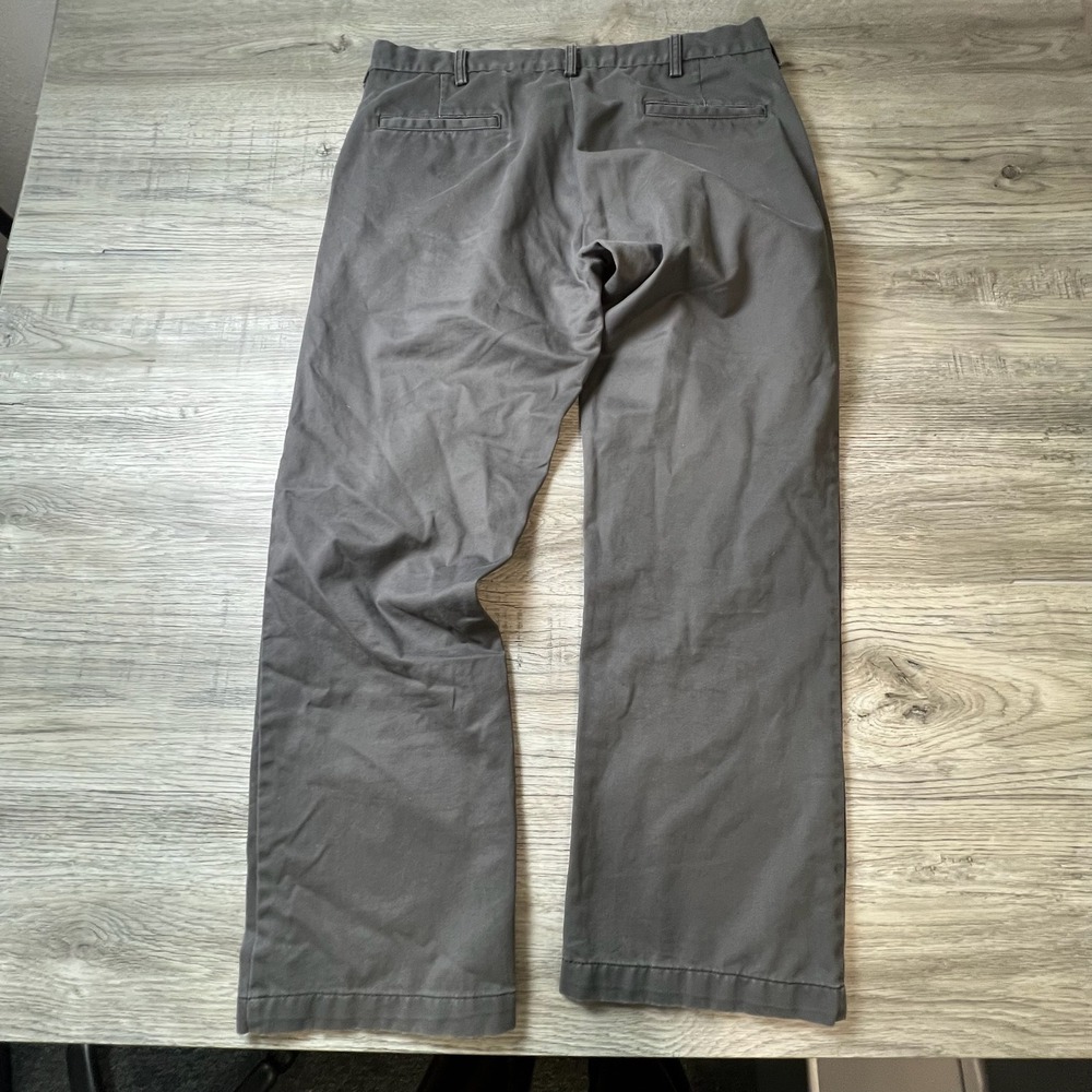 Haggar Chino Pants Mens 36x30 Gray Cotton Twill Straight Leg Casual Workwear - Picture 5 of 10